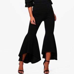 Boohoo Petite Alice Ruffle Hem Skinny Trousers